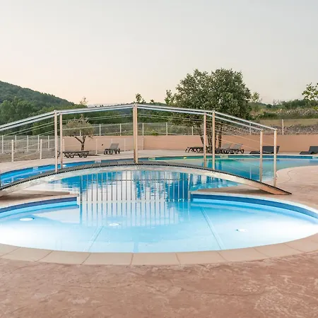 Camping Le Sous Bois*** * Saint-Maurice-dʼIbie