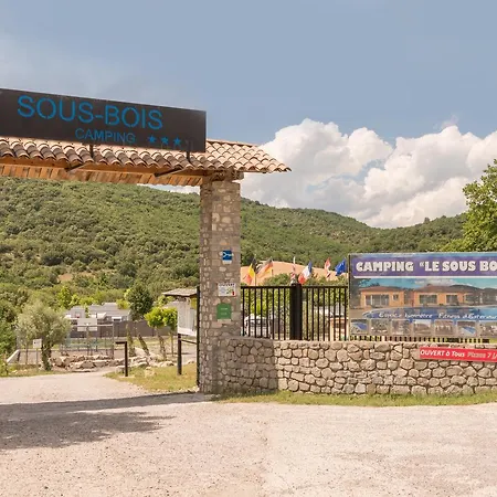 Camping Le Sous Bois*** Κάμπινγκ