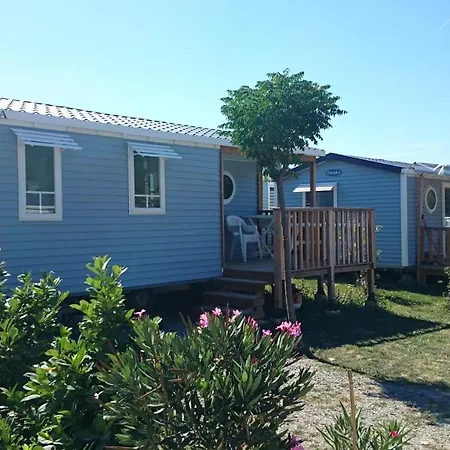 Camping Le Sous Bois*** Κάμπινγκ Saint-Maurice-dʼIbie